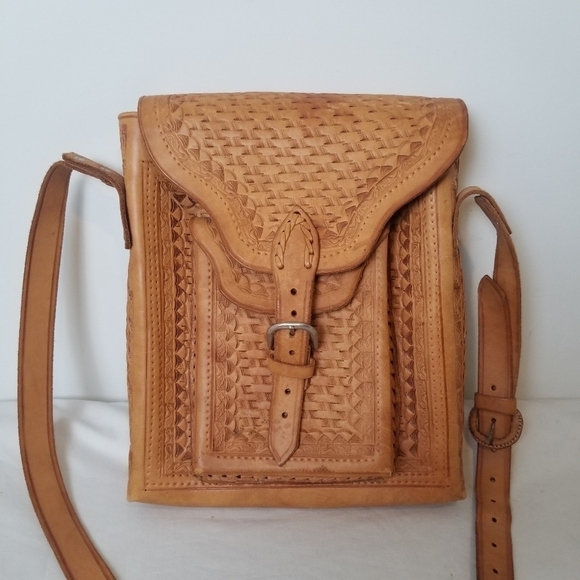 LARGE Vintage Mexican Tooled Leather Bag Crossbody Bag Great Condition S… - Picture 1 of 9